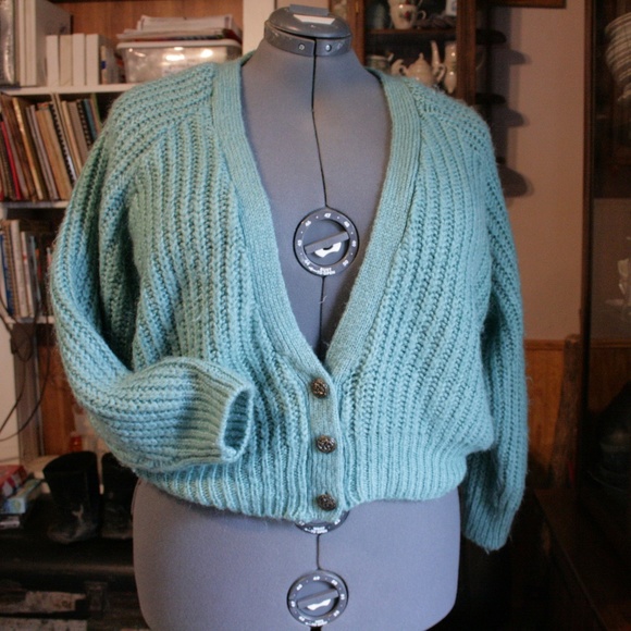OSC Cropped Sweater Size Small - Picture 1 of 8